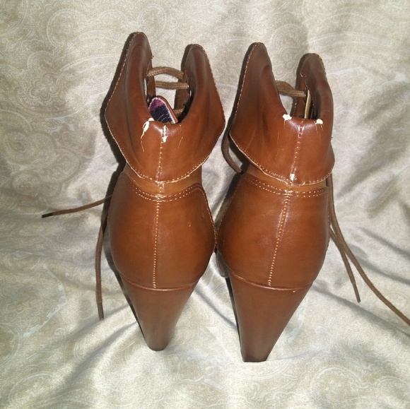 Dollhouse Lace up booties - Picture 3 of 4